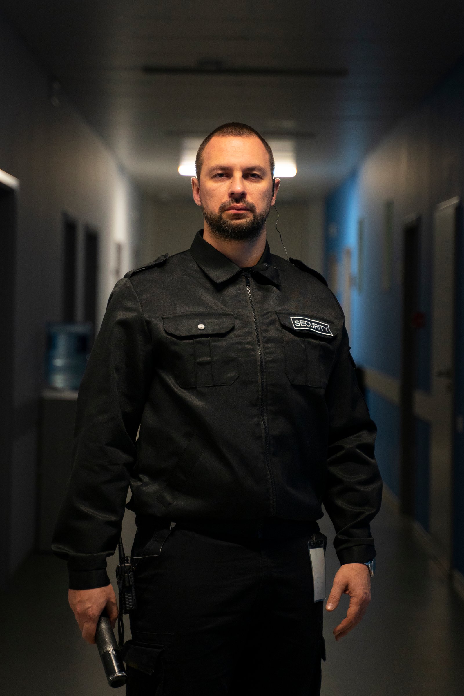 Profesional de seguridad listo para continuar su formación académica